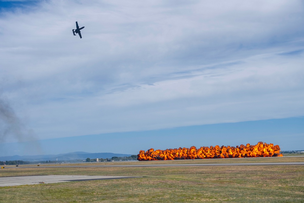 Fairchild AFB Hosts SkyFest Airshow