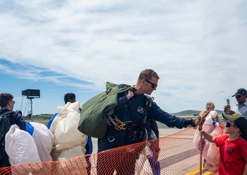 Fairchild AFB Hosts SkyFest Airshow