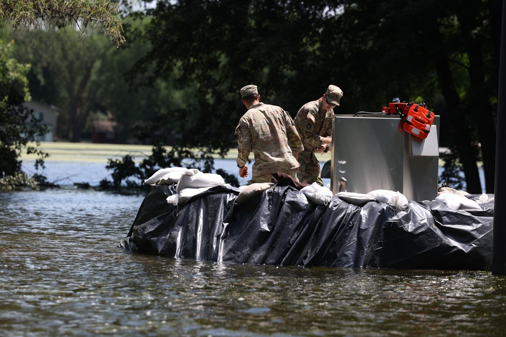 Minnesota National Guard assists in Waterville flood efforts