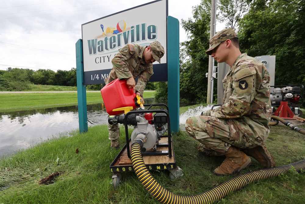 Minnesota National Guard assists in Waterville flood efforts