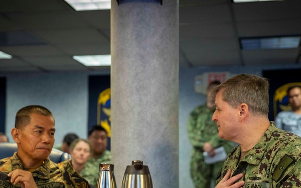 Commander, U.S. 7th Fleet Hosts Staff Talks in Manila, Philippines Aboard USS Blue Ridge