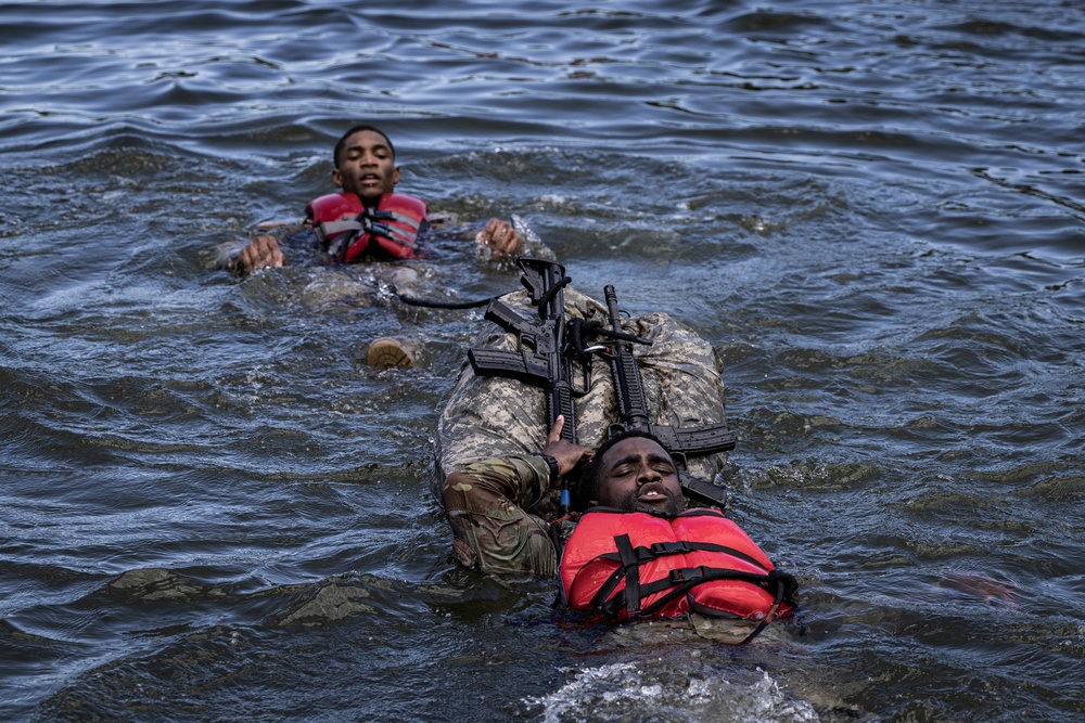 III Armored Corps Best Squad 2024 Swim Survival