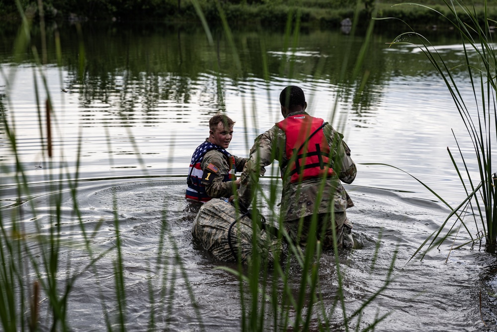 III Armored Corps Best Squad 2024 Swim Survival