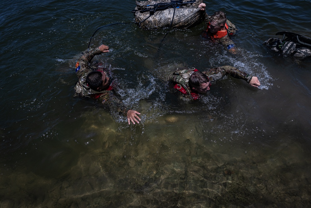 III Armored Corps Best Squad 2024 Swim Survival