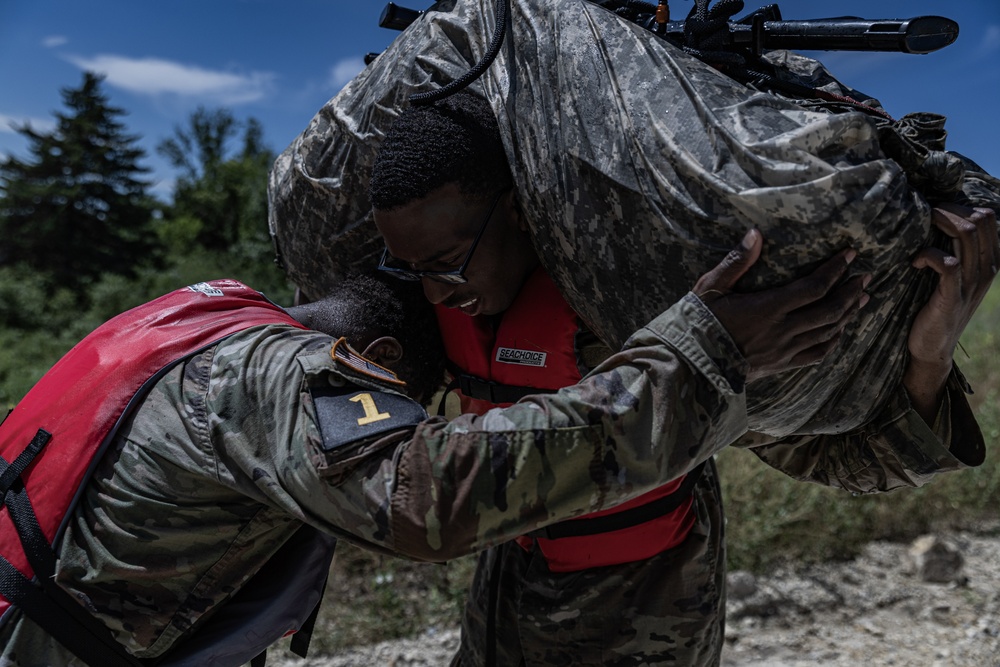 III Armored Corps Best Squad 2024 Swim Survival