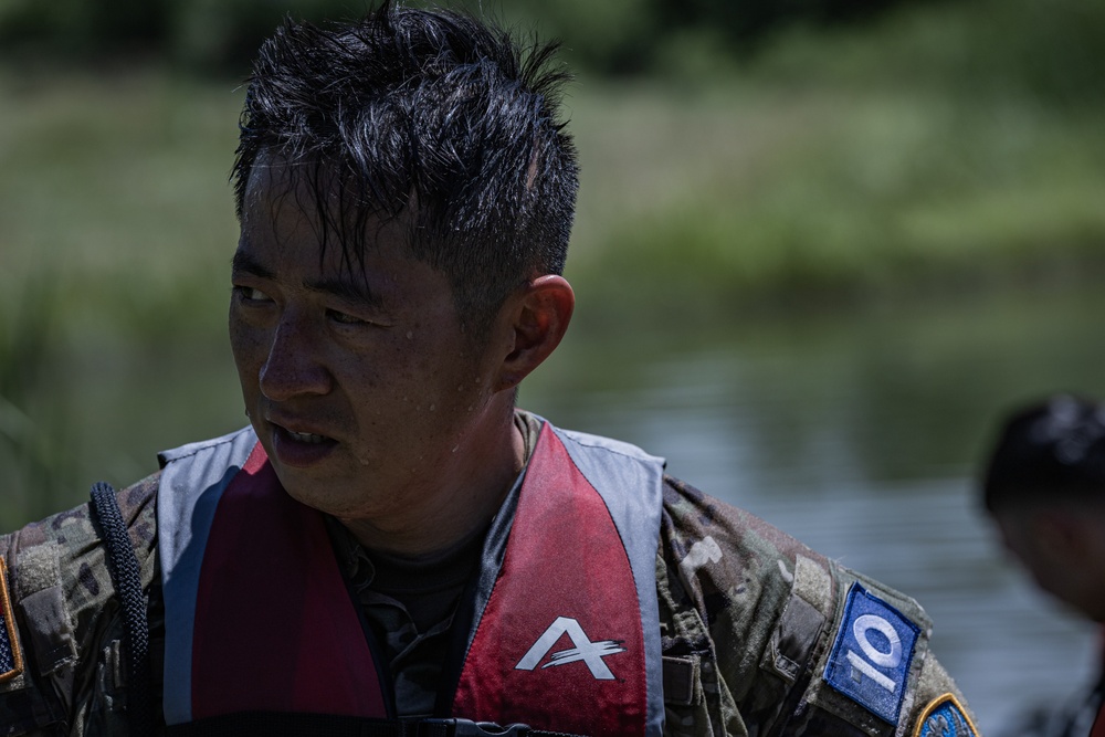 III Armored Corps Best Squad 2024 Swim Survival