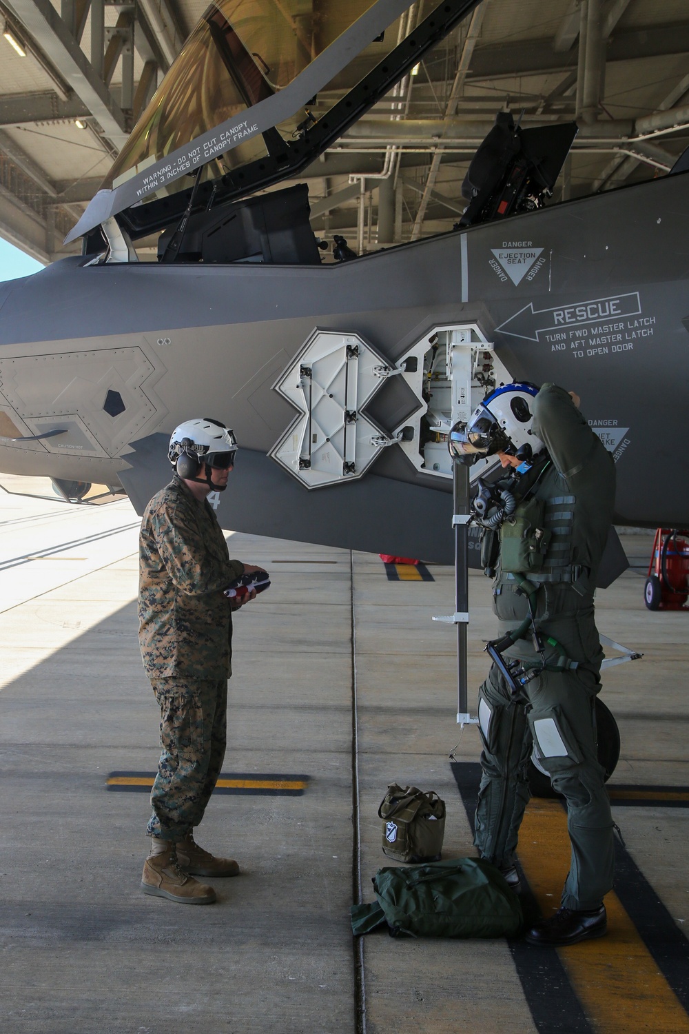 VMFA-214 leaders fly RAAF F-35A jets