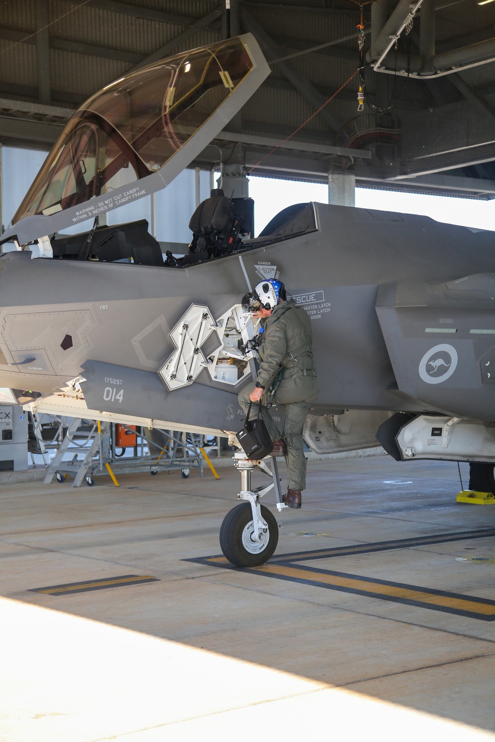 VMFA-214 leaders fly RAAF F-35A jets