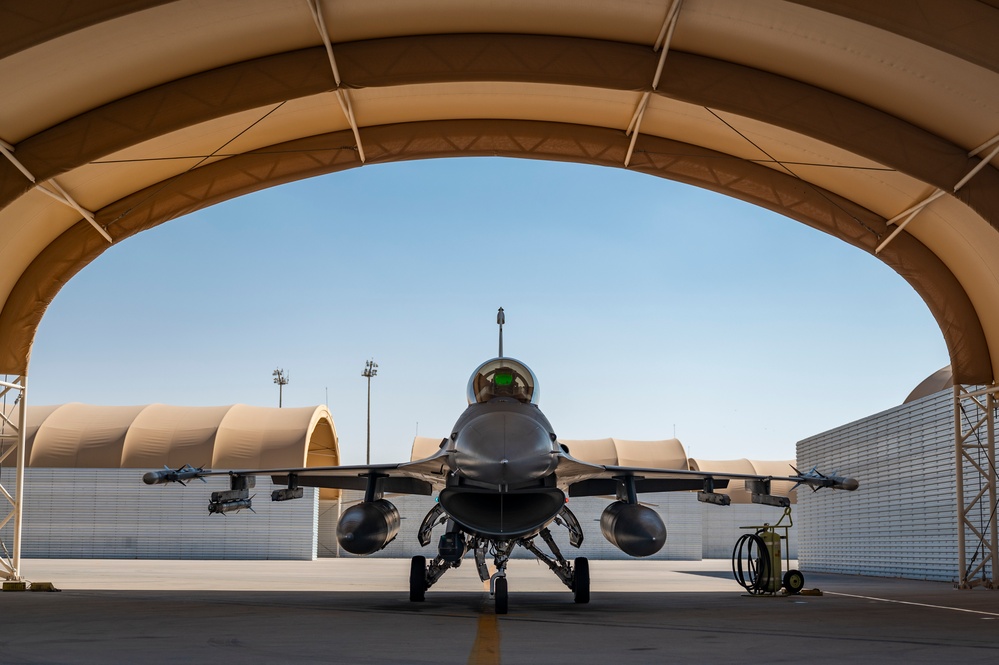 U.S. F-16 Fighting Falcons depart for Ballast Cannon 24.6