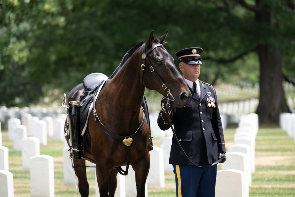 Military Funeral Honors with Funeral Escort are Conducted for Retired U.S. Army Col. James Snodgrass in Section 78