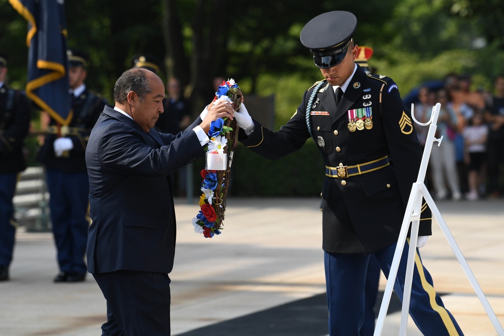 Wreath Laying at the Tomb of the Unknown Soldier