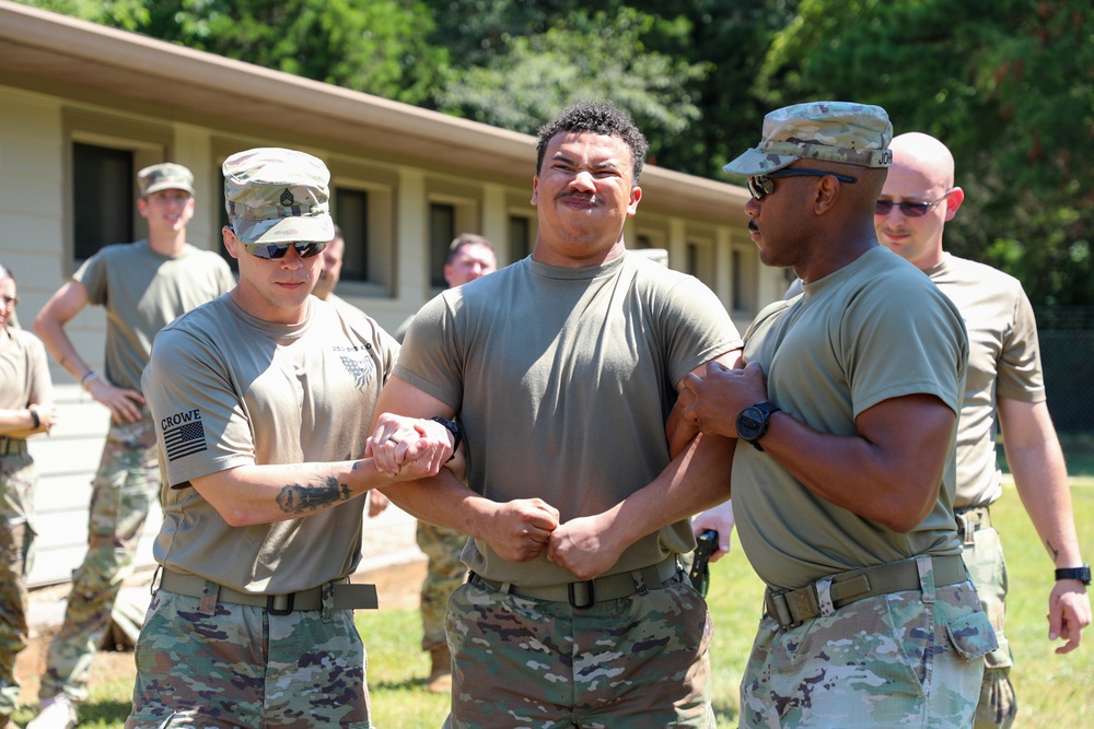 Tennessee National Guard MPs train together in Tullahoma