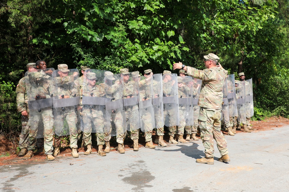 Tennessee National Guard MPs train together in Tullahoma