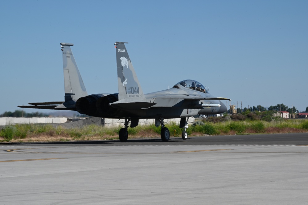 Team Kingsley flies foreign test pilots