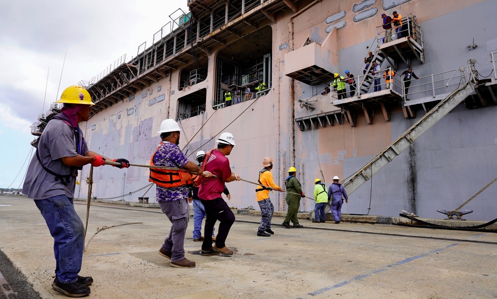 Preparing for Salvage Exercise 24-001, USS Tarawa