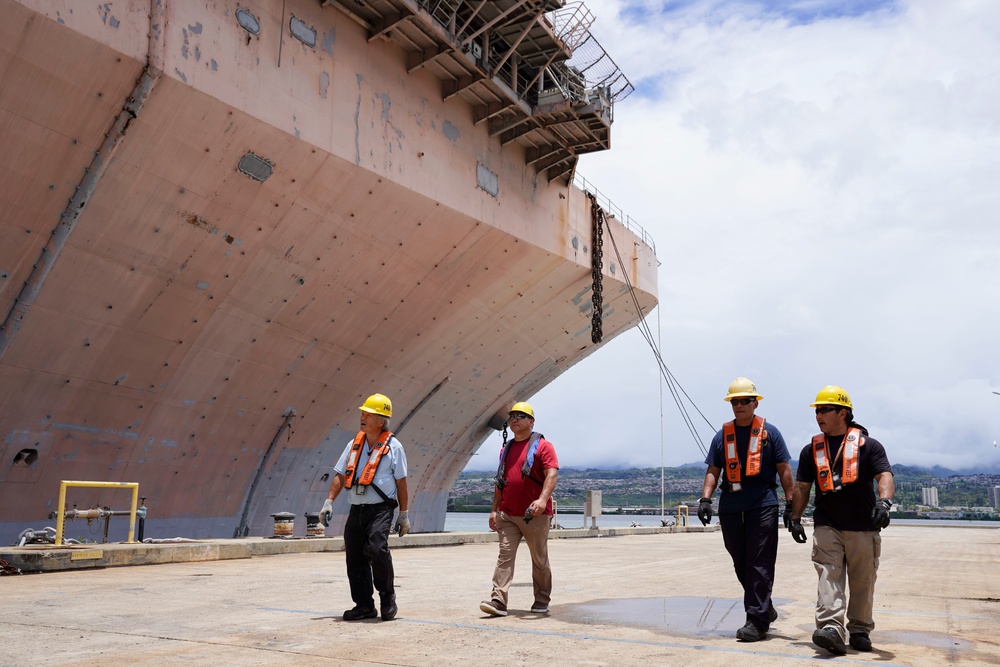 Preparing for Salvage Exercise 24-001, USS Tarawa