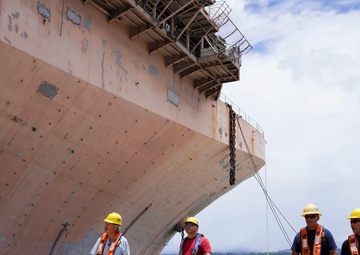 Preparing for Salvage Exercise 24-001, USS Tarawa
