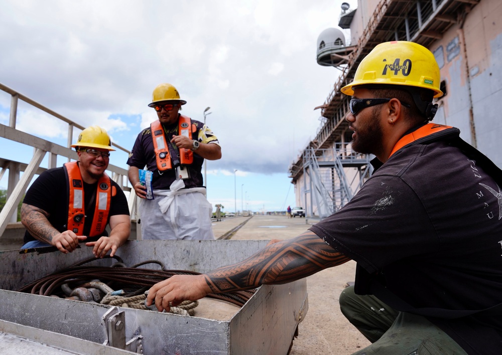 Preparing for Salvage Exercise 24-001, USS Tarawa