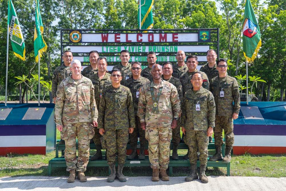 Lt. Gen. Xavier Brunson visit United States Army Pacific soldiers during JPMRC-X