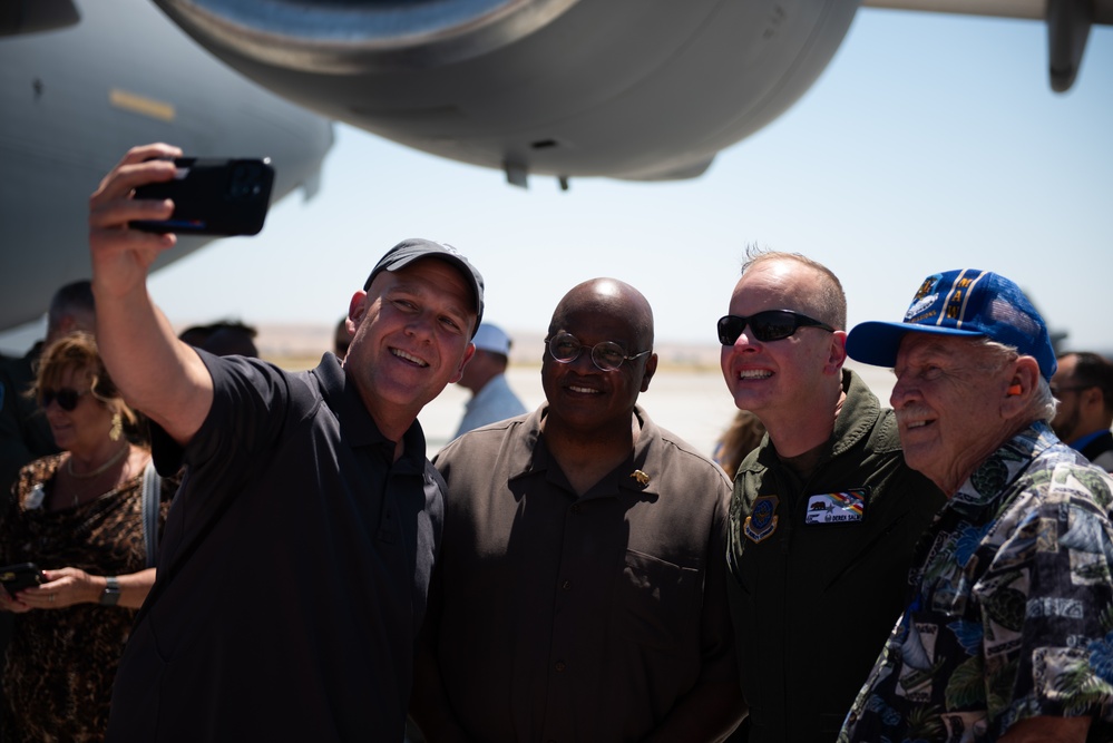 Travis AFB Commander flies his final flight