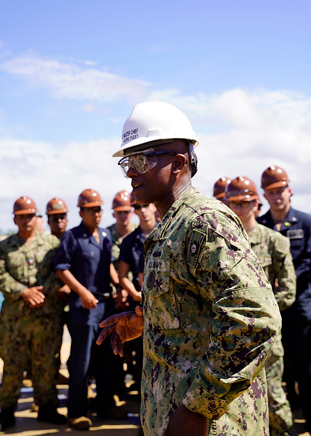 U.S. Pacific Fleet Master Chief Visits Pearl Harbor Naval Shipyard