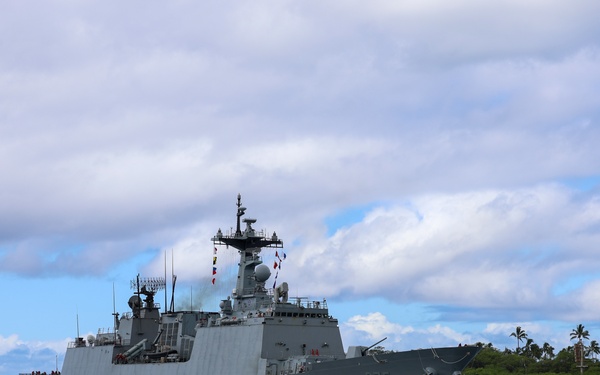 ROKS Chungmugong Yi Sun-sin Arrives for RIMPAC 2024