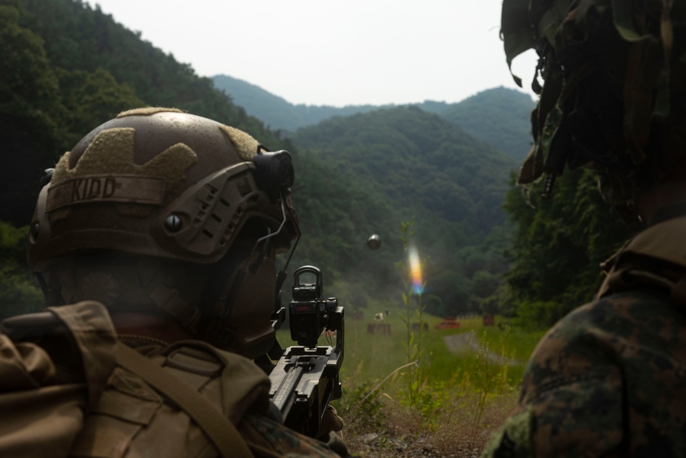 U.S. Marines hold a 40mm grenade launcher range during Korea Viper 24.2