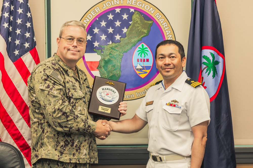 DVIDS - Images - JS Hakugei Arrives in Guam: Strengthening U.S.-Japan ...