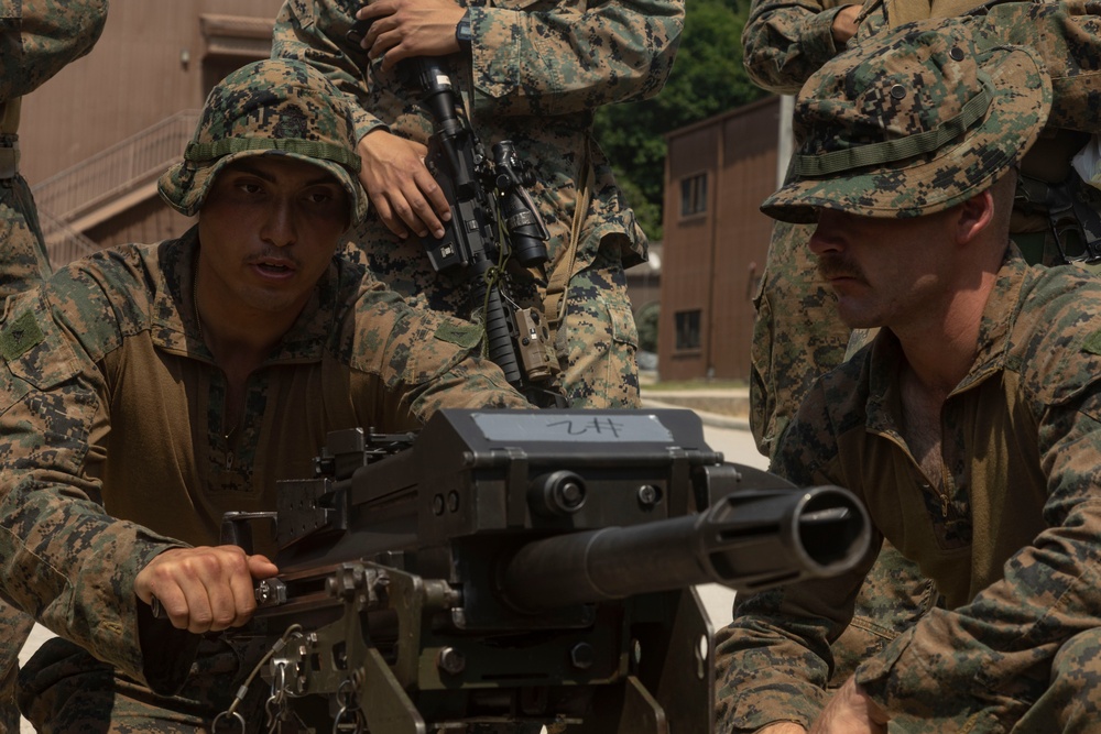 U.S. Marines execute a crew-served weapons class