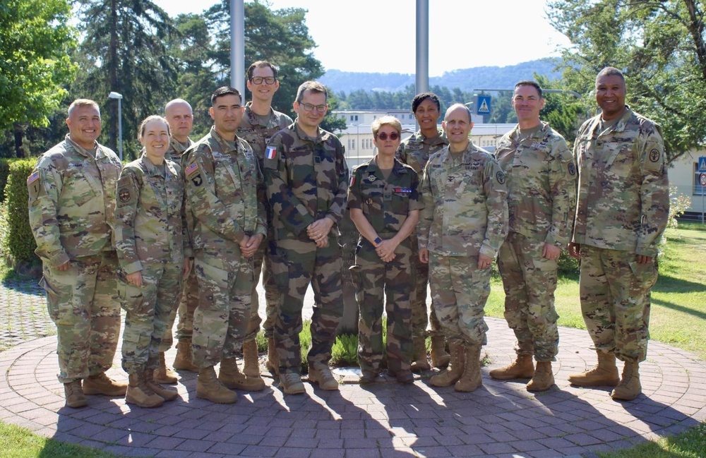 Landstuhl Regional Medical Center hosts French military medical delegation