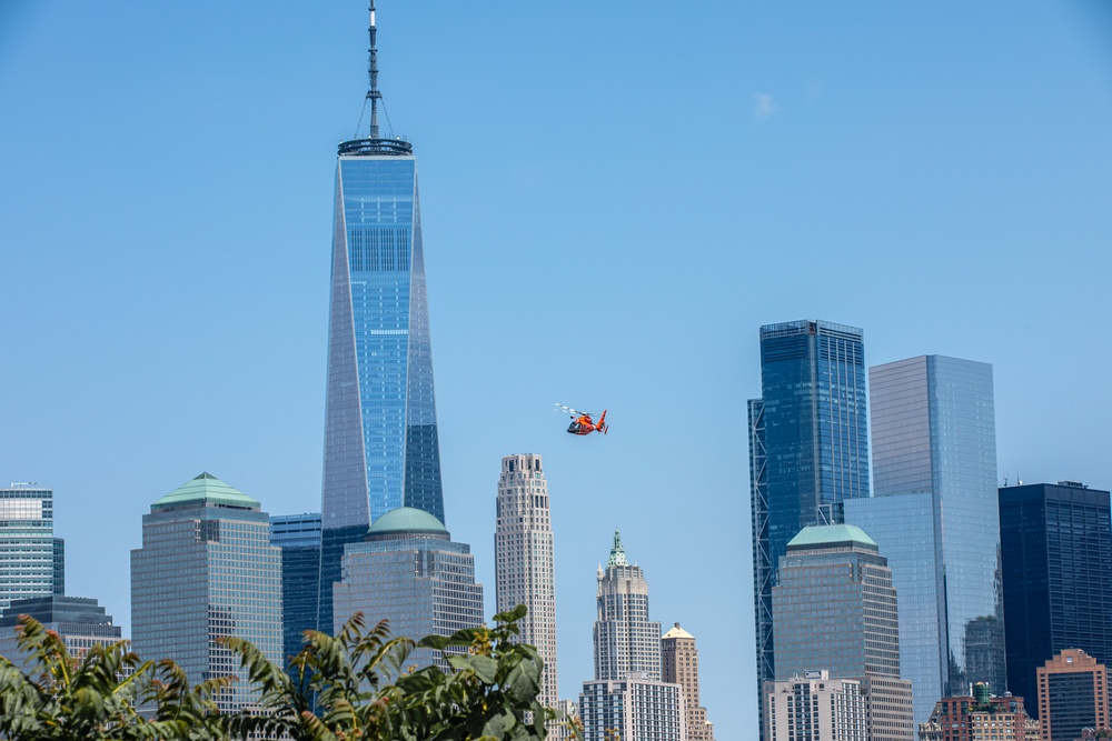 U.S. Coast Guard performs rescue demo during fleet week