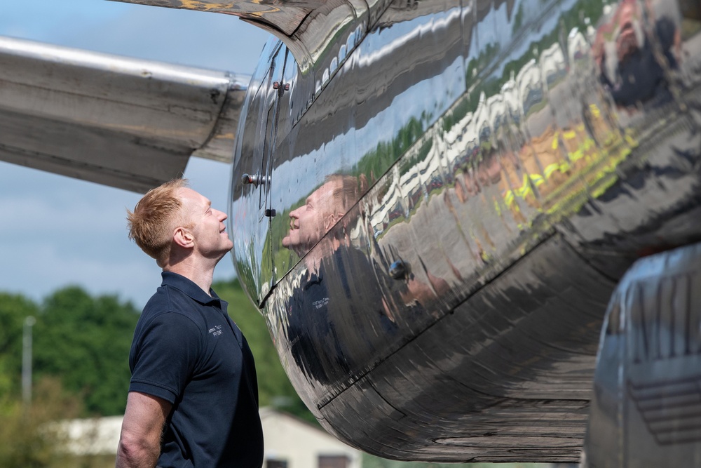 Douglas A-26C Invader “Million Airess” visits Pathfinders