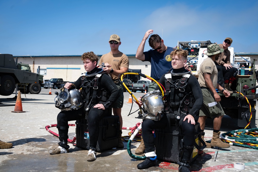 Expeditionary Fleet Mooring (NMCB 3 UCT 2)