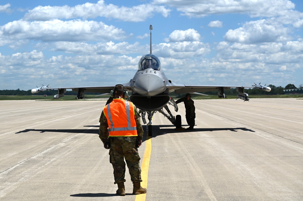 Minnesota Air National Guard Conducts Specialized Fuel Operations at Volk Field