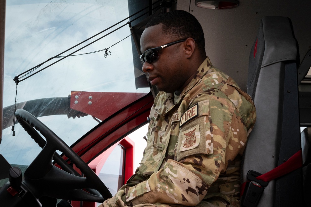 Falcon Responder 24