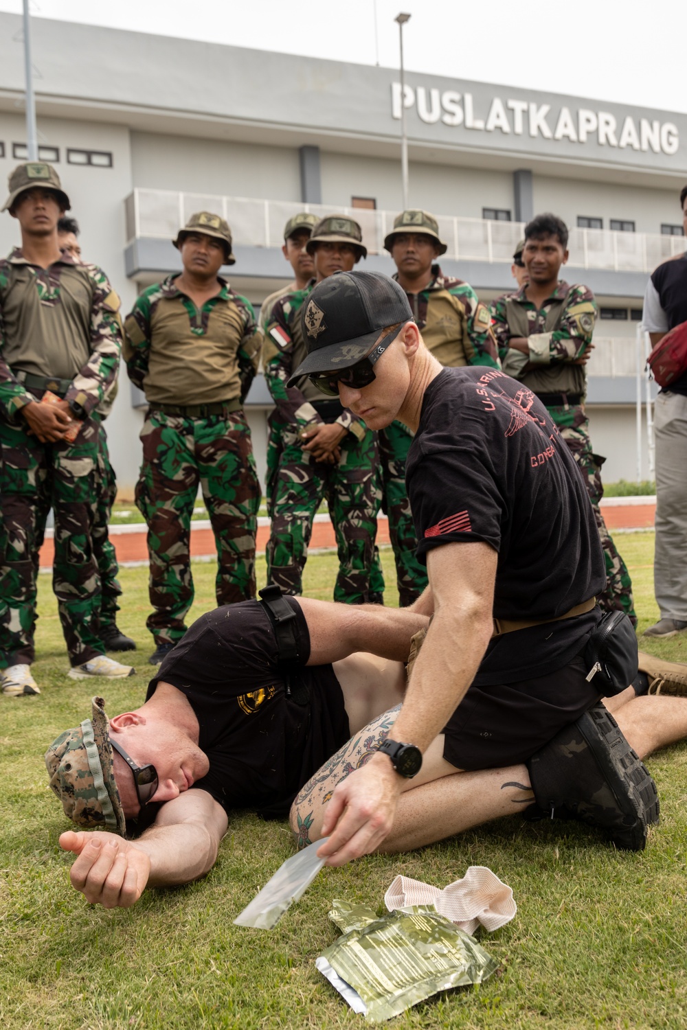 1st Recon Bn. Marines provide medical PME to Indonesian Korps Marinir