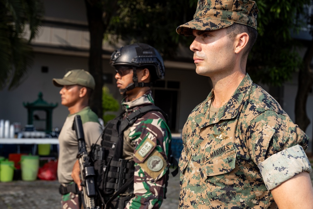 Members of Indonesian Korps Marinir, 1st Recon Bn. Marines hold closing ceremony for reconnaissance exchange