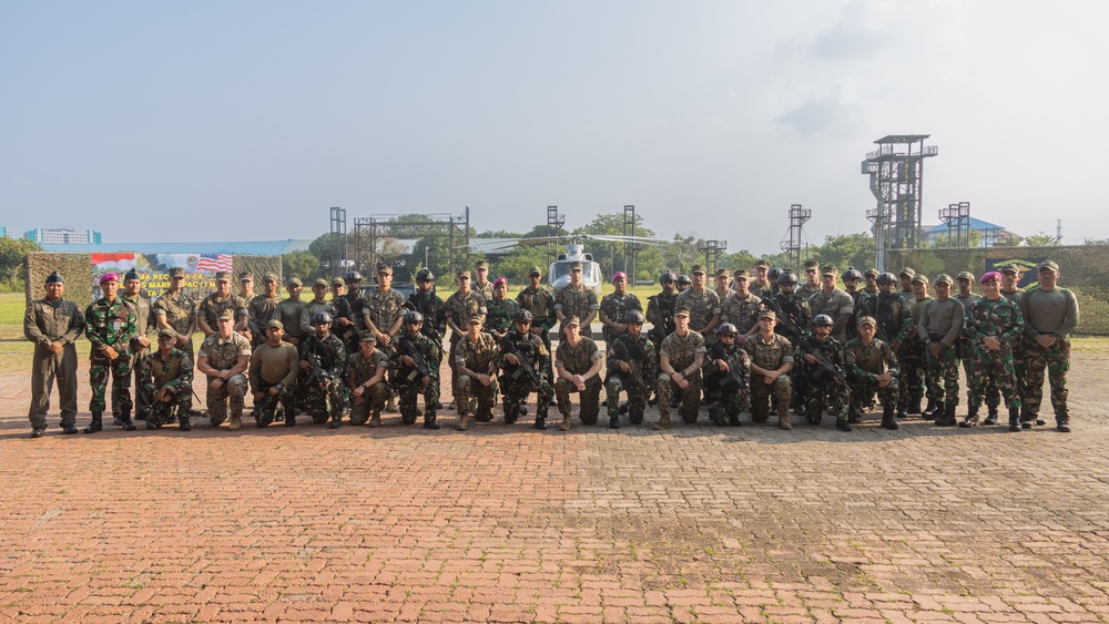 Members of Indonesian Korps Marinir, 1st Recon Bn. Marines hold closing ceremony for reconnaissance exchange