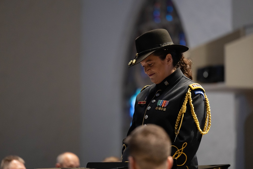 The U.S. Army Chorus and Brass Quintet perform special Memorial Day concert for the Dallas community