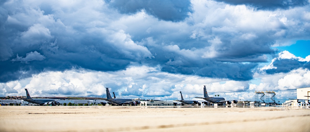 163d Attack Wing Showcases Aircraft and Careers to Local Marine ROTC Unit