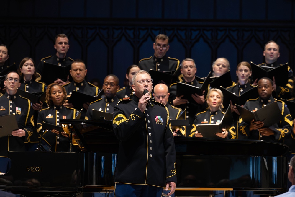 The U.S. Army Chorus and Brass Quintet perform special Memorial Day concert for the Dallas community