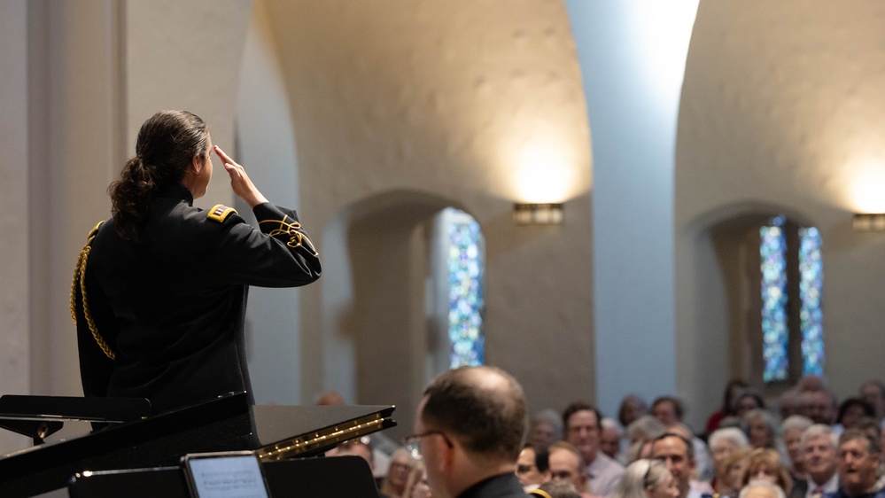 The U.S. Army Chorus and Brass Quintet perform special Memorial Day concert for the Dallas community