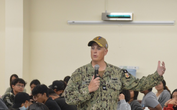 Maritime Prepositioning Ships Squadron Three Team Meets with Aspiring Civil Service Mariners