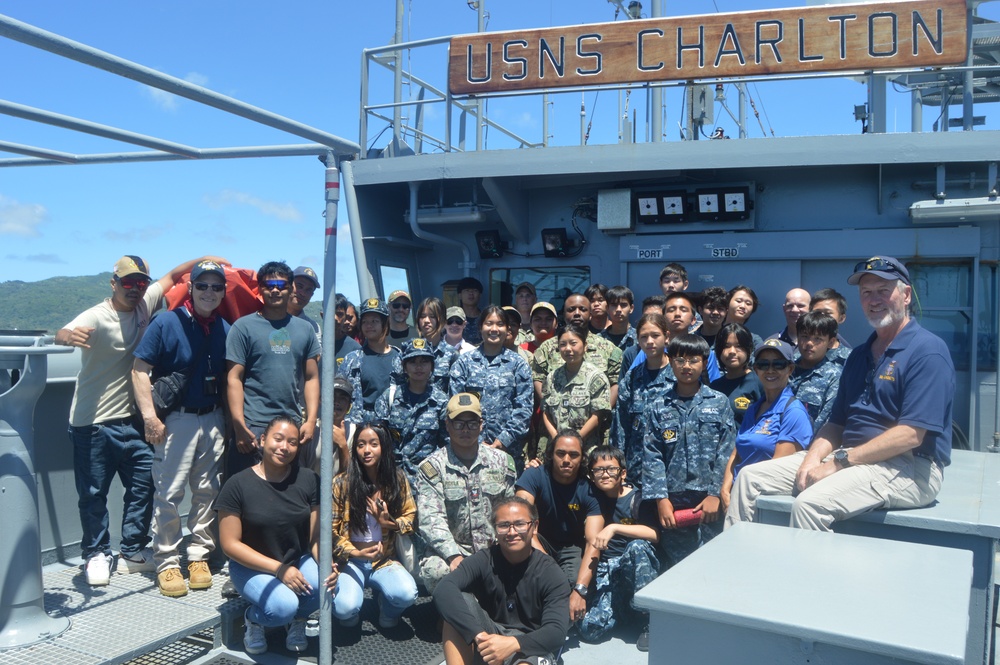 Maritime Prepositioning Ships Squadron Three Team Meets with Aspiring Civil Service Mariners