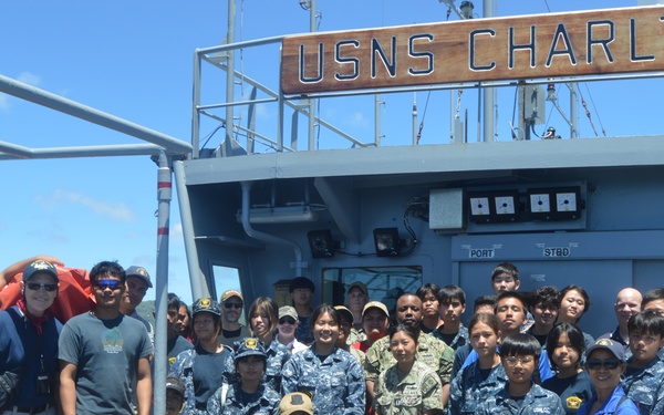 Maritime Prepositioning Ships Squadron Three Team Meets with Aspiring Civil Service Mariners