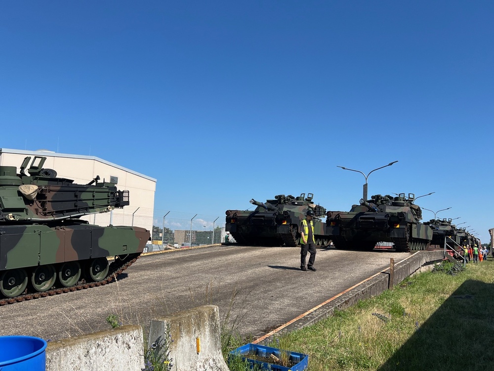 DVIDS - Images - First Railhead Of APS-2 Tanks Bound For New APS ...