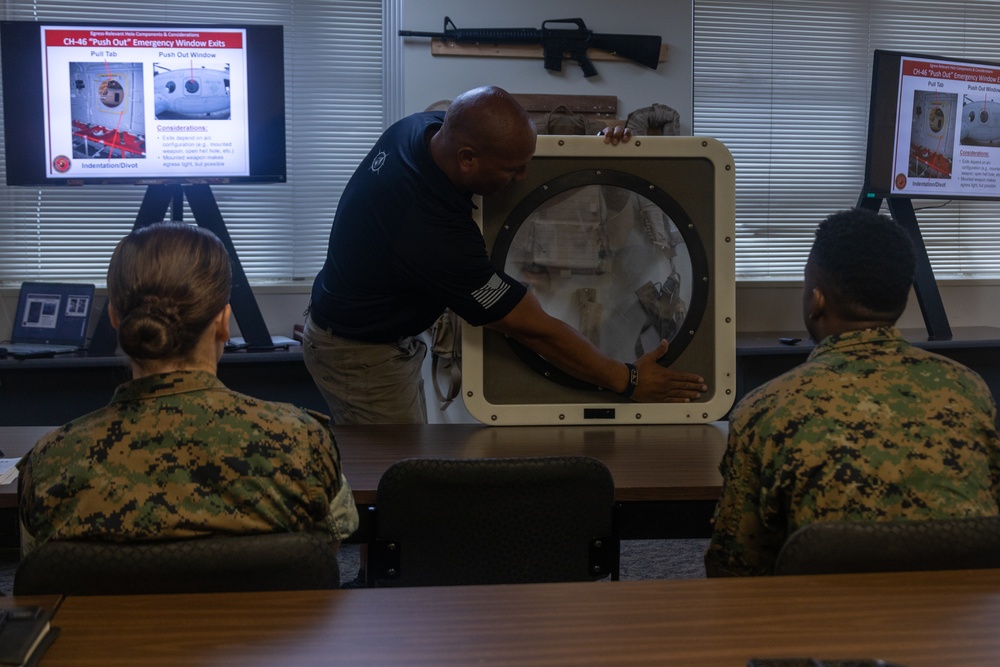 Marines with III MEF conduct Underwater Egress Training