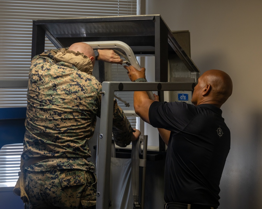 Marines with III MEF conduct Underwater Egress Training