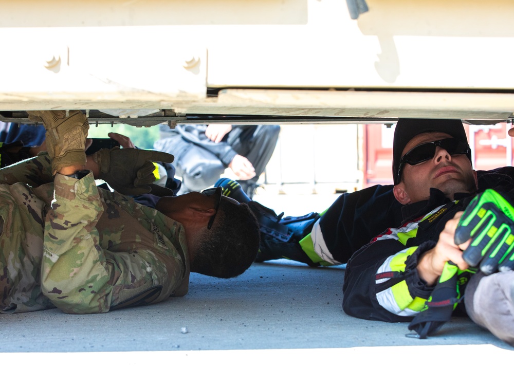 1st Cavalry Division Conducts Recovery Training with Local Polish Fire Brigade