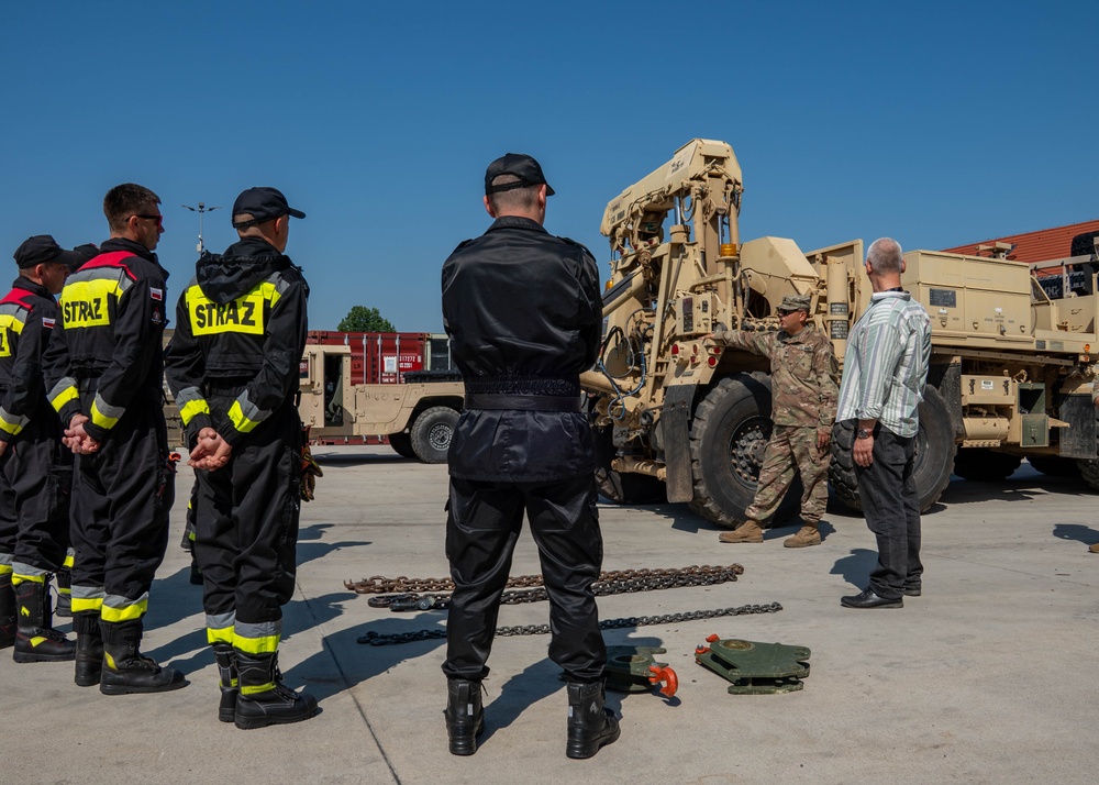 1st Cavalry Division Conducts Recovery Training with Local Polish Fire Brigade